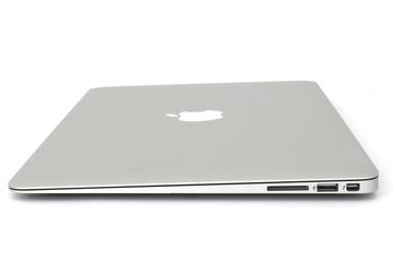 لپ تاپ اپل مک بوک ایر 13.3 اینچ Apple Mac book Air A1466 EMC 2632 i5 گرافیک اینتل اچ دی 5000